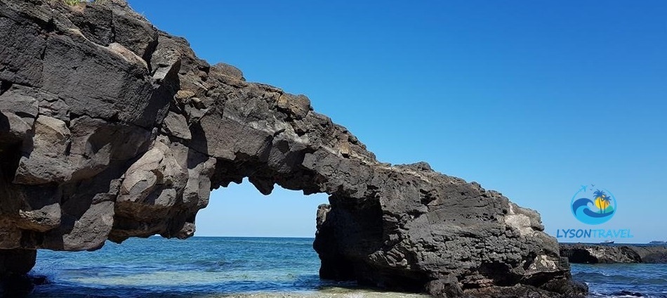 Cổng tò vò - Lý Sơn